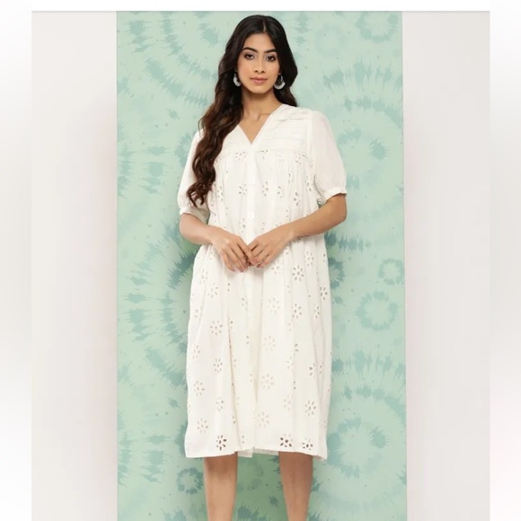 Cotton eyelet flowy white midi dress - Picture 3 of 11